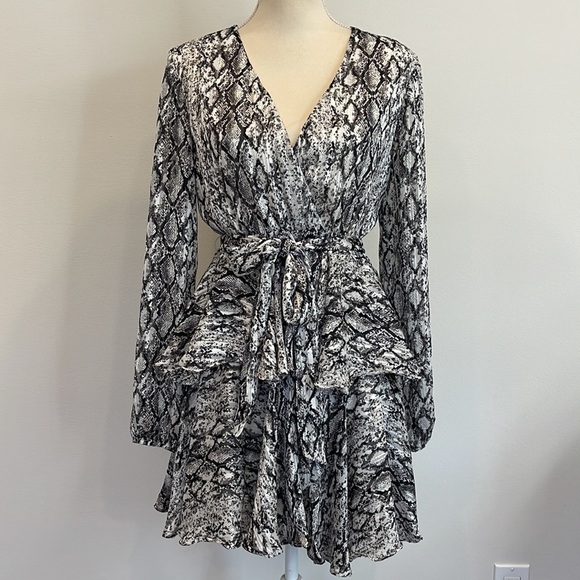 DO+BE SNAKE RUFFLE DRESS - NWT - Picture 1 of 10